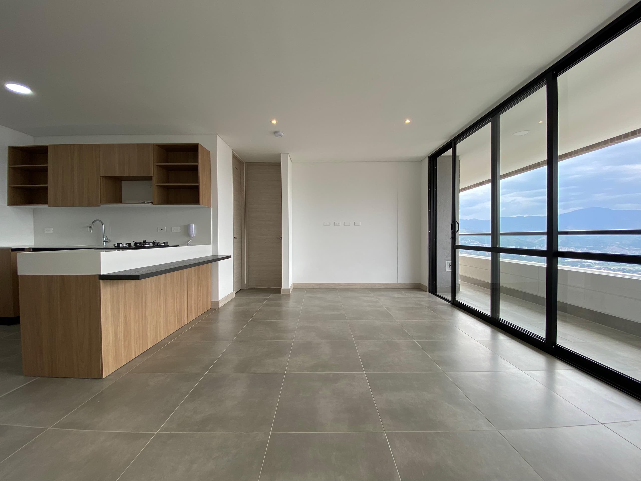 Apartamento en arriendo en Los Balsos, Poblado, Medellín — foto 4 de 20