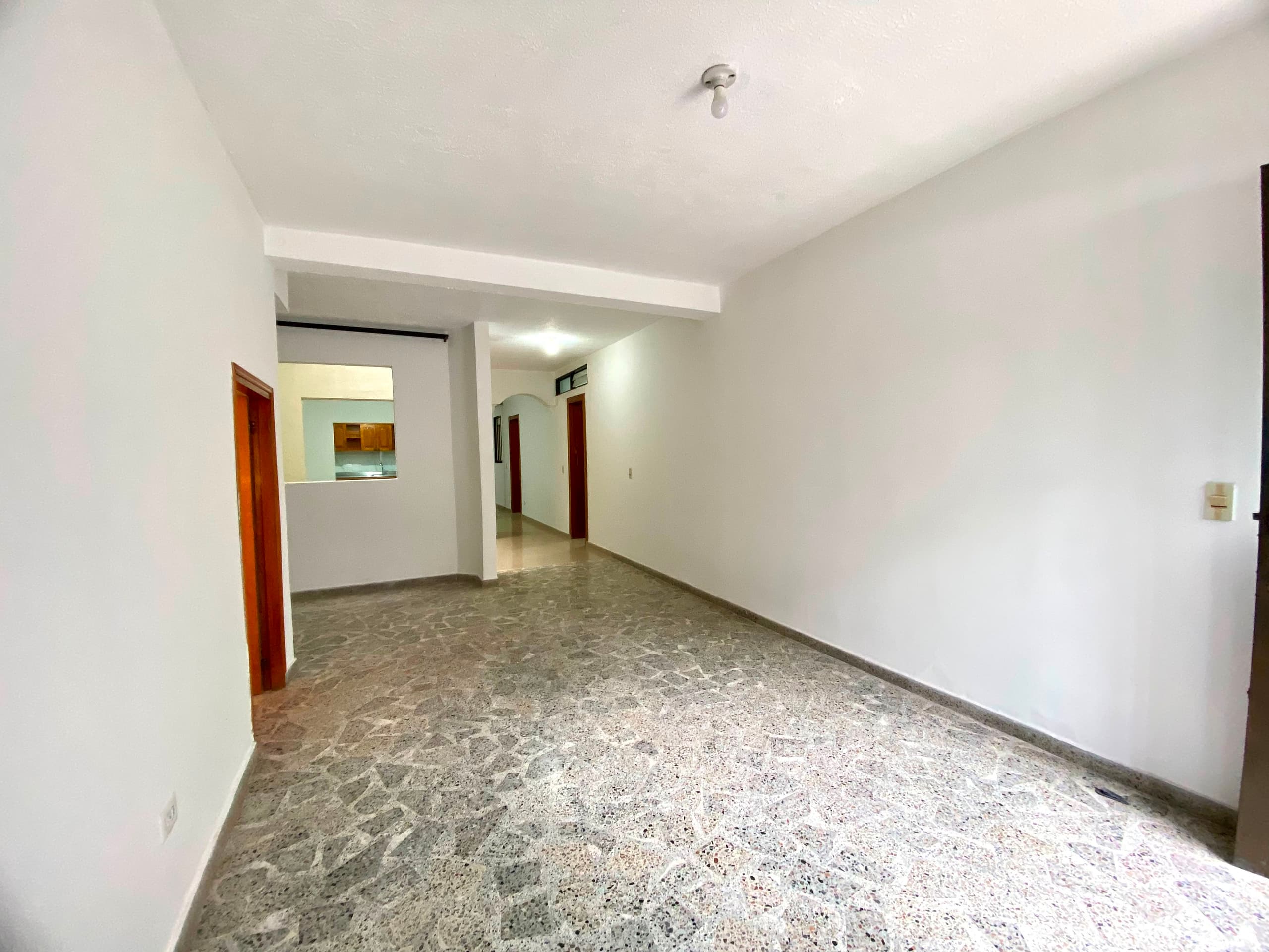 Apartamento en arriendo en Miravalle, Belen, Medellín — foto 4 de 15