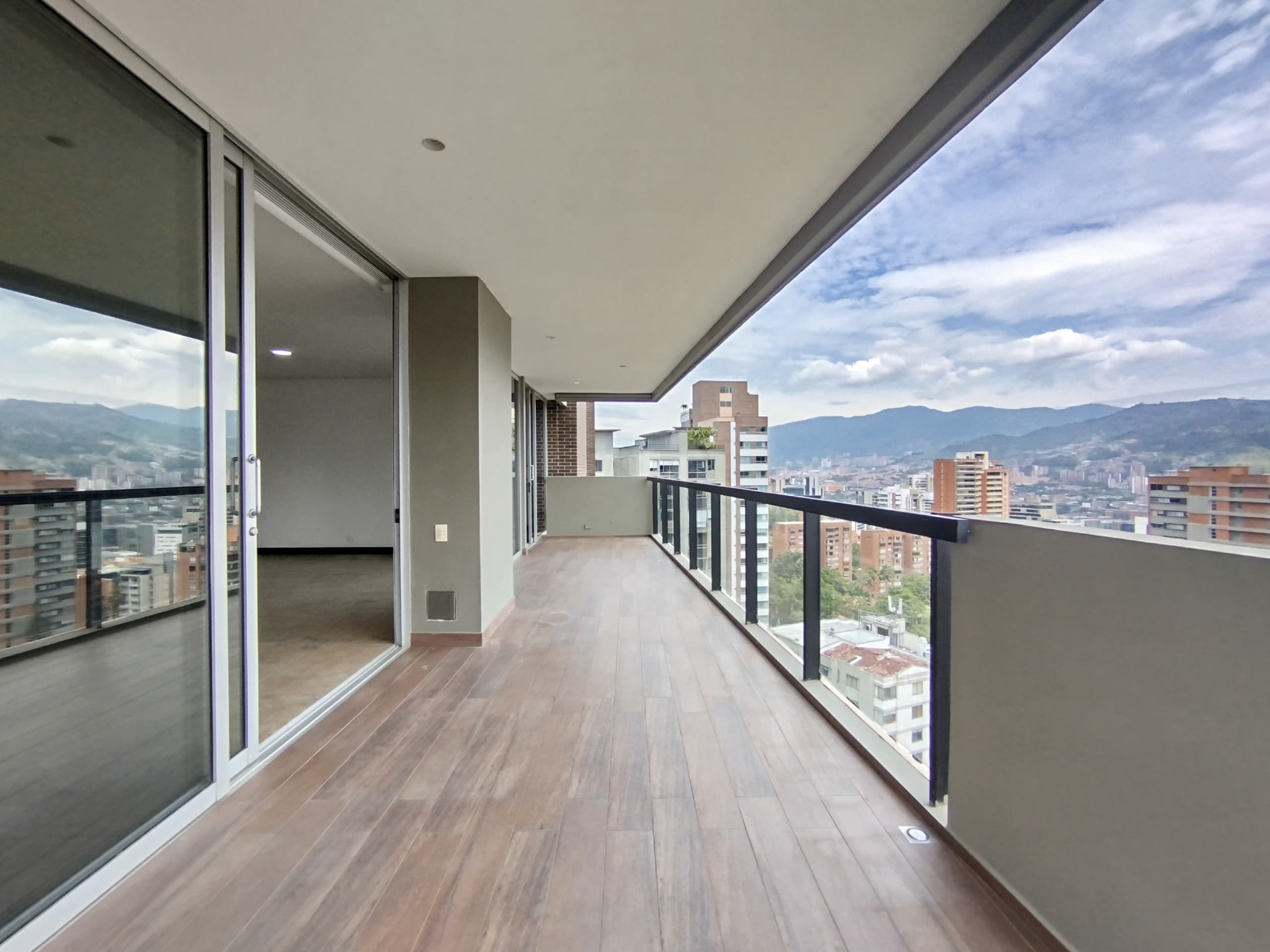 Apartamento en arriendo en Transversal Intermedia, Poblado, Medellín — foto 4 de 20