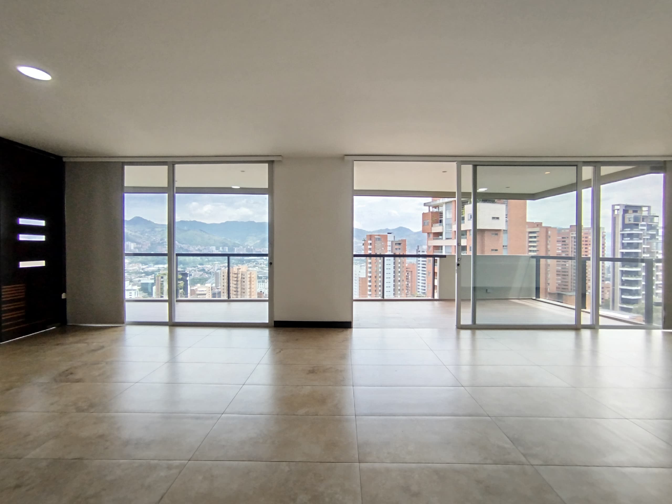 Apartamento en arriendo en Transversal Intermedia, Poblado, Medellín — foto 5 de 20