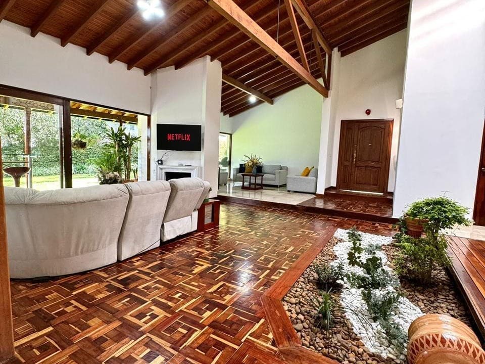 Casa Vivienda en arriendo en Loma del Chocho, Envigado — foto 4 de 20