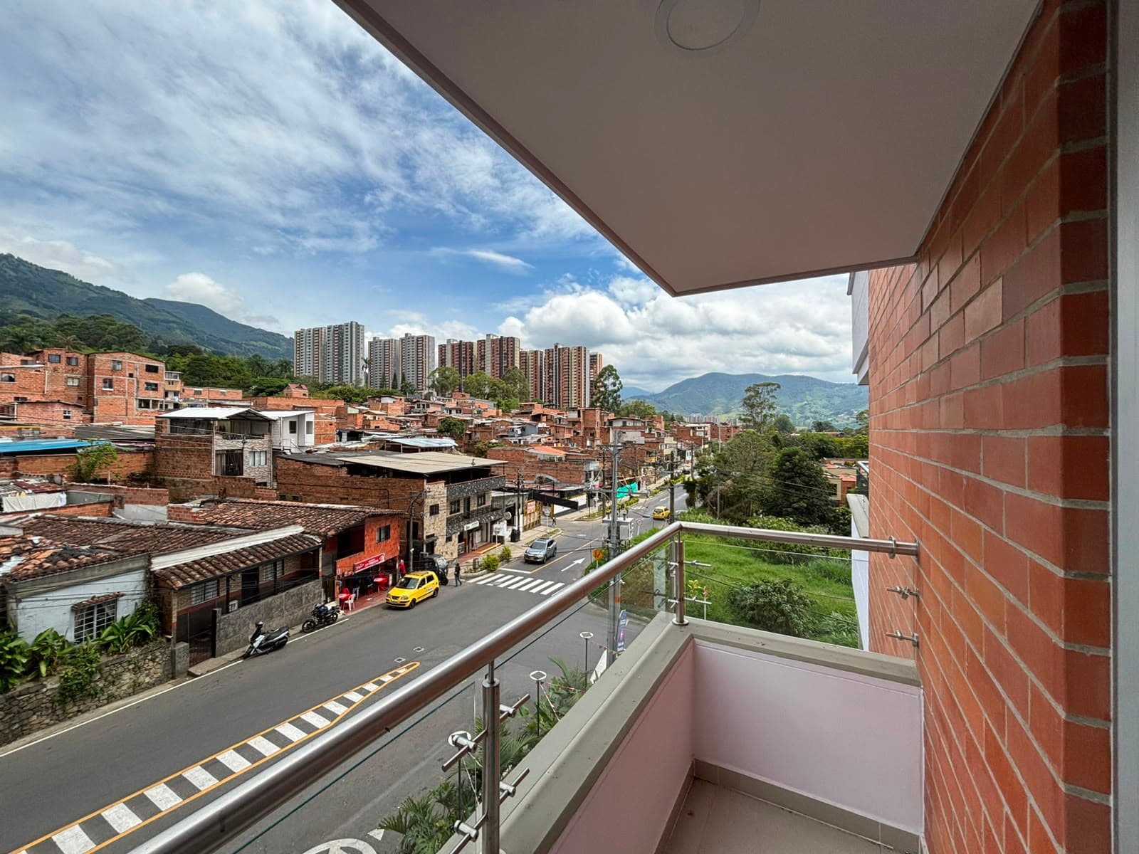 Apartamento en arriendo en La Estrella — foto 1 de 19