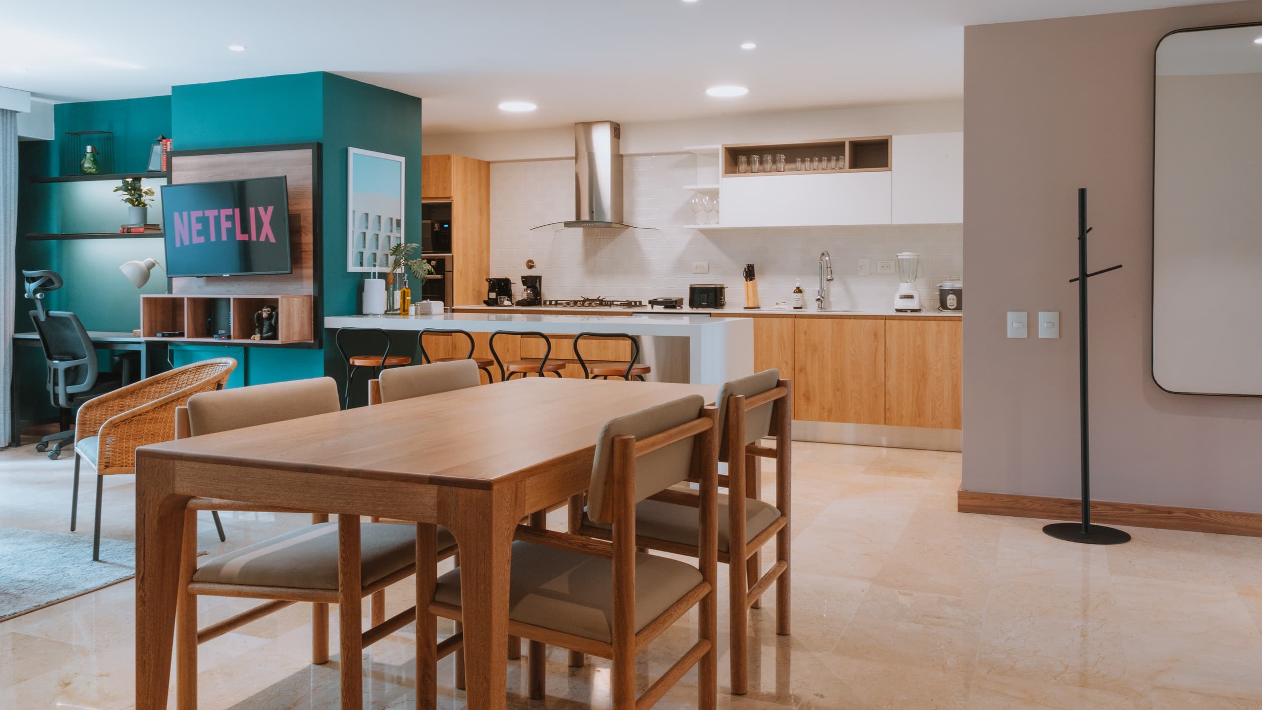 Apartamento en arriendo en Laureles, Medellín — foto 2 de 17