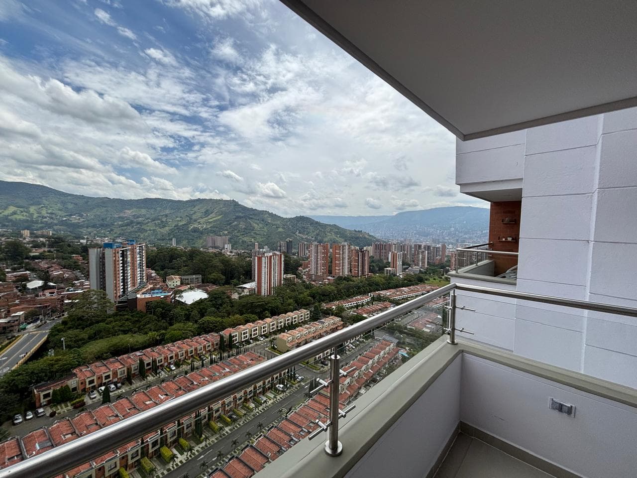 Apartamento en arriendo en La Estrella — foto 1 de 20