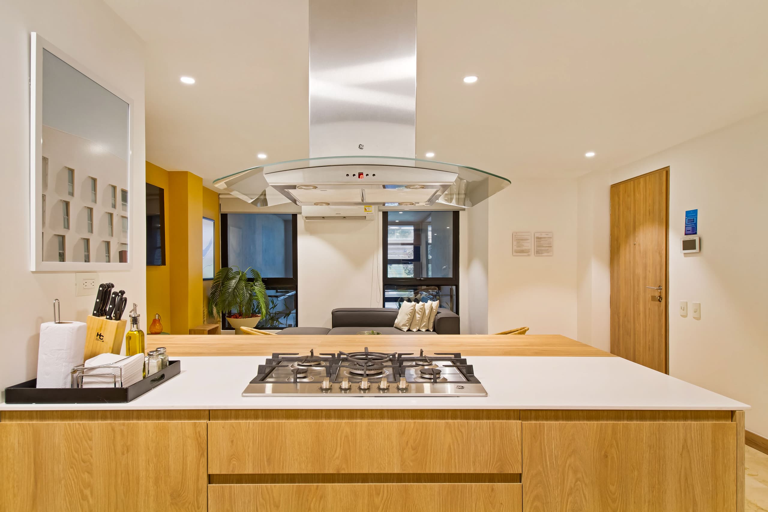 Apartaestudio en arriendo en Laureles, Medellín — foto 3 de 17
