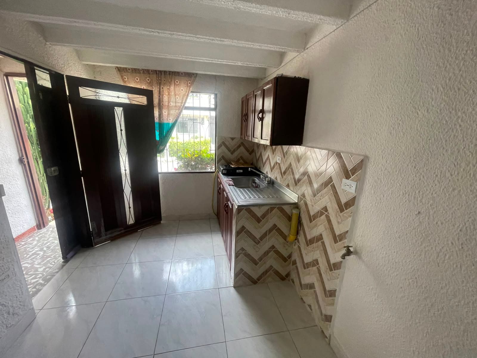Apartaestudio en arriendo en La Nubia, Belen, Medellín — foto 1 de 11