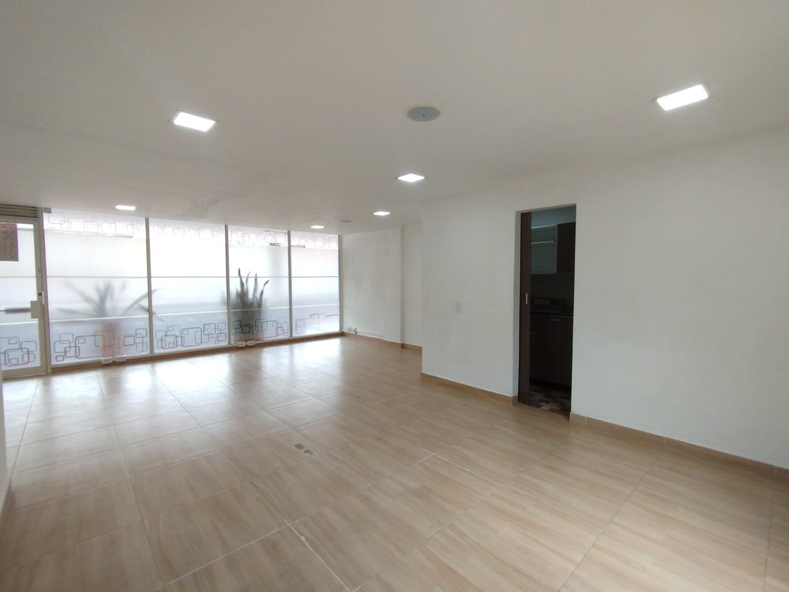 Oficina en arriendo en Nueva Villa Del Aburrá, Belen, Medellín — foto 5 de 12