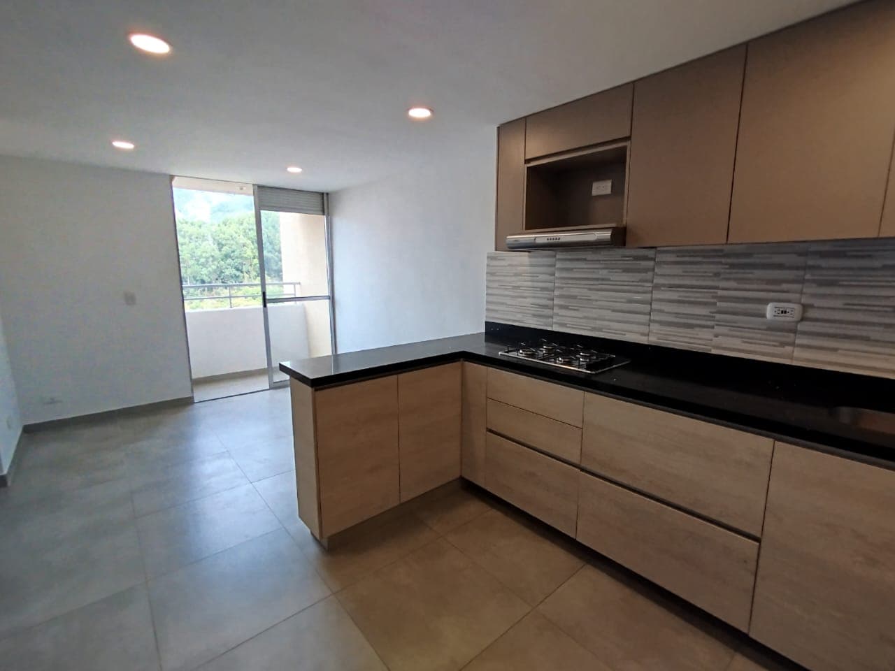 Apartamento en arriendo en Cañaveralejo, Sabaneta — foto 2 de 17