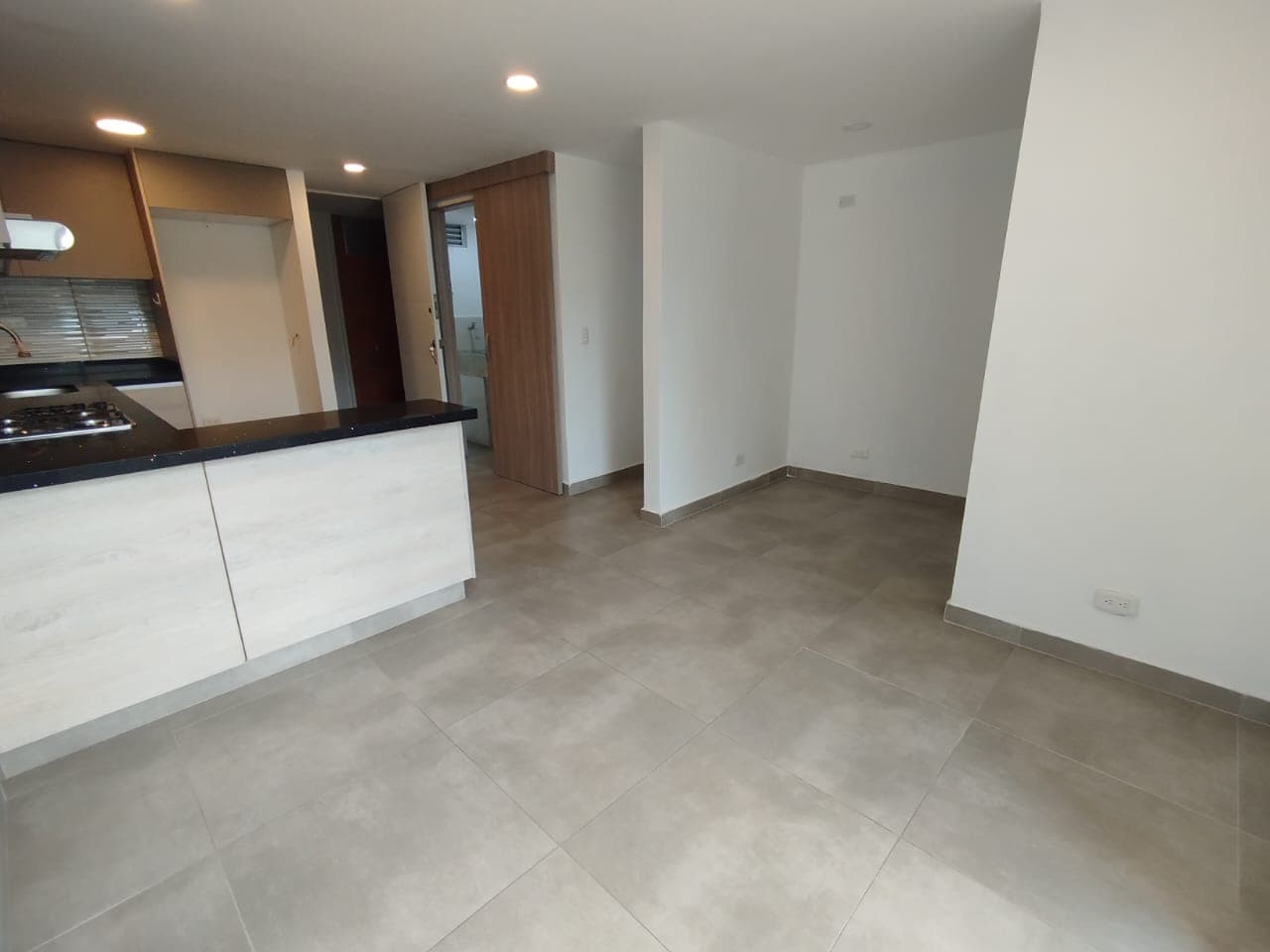 Apartamento en arriendo en Cañaveralejo, Sabaneta — foto 3 de 17