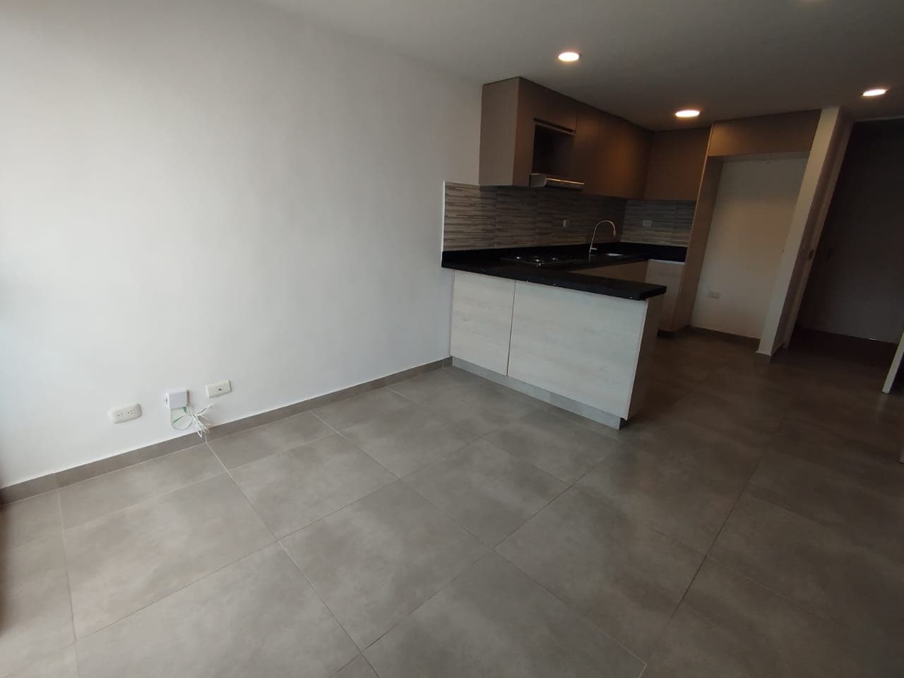 Apartamento en arriendo en Cañaveralejo, Sabaneta — foto 4 de 17