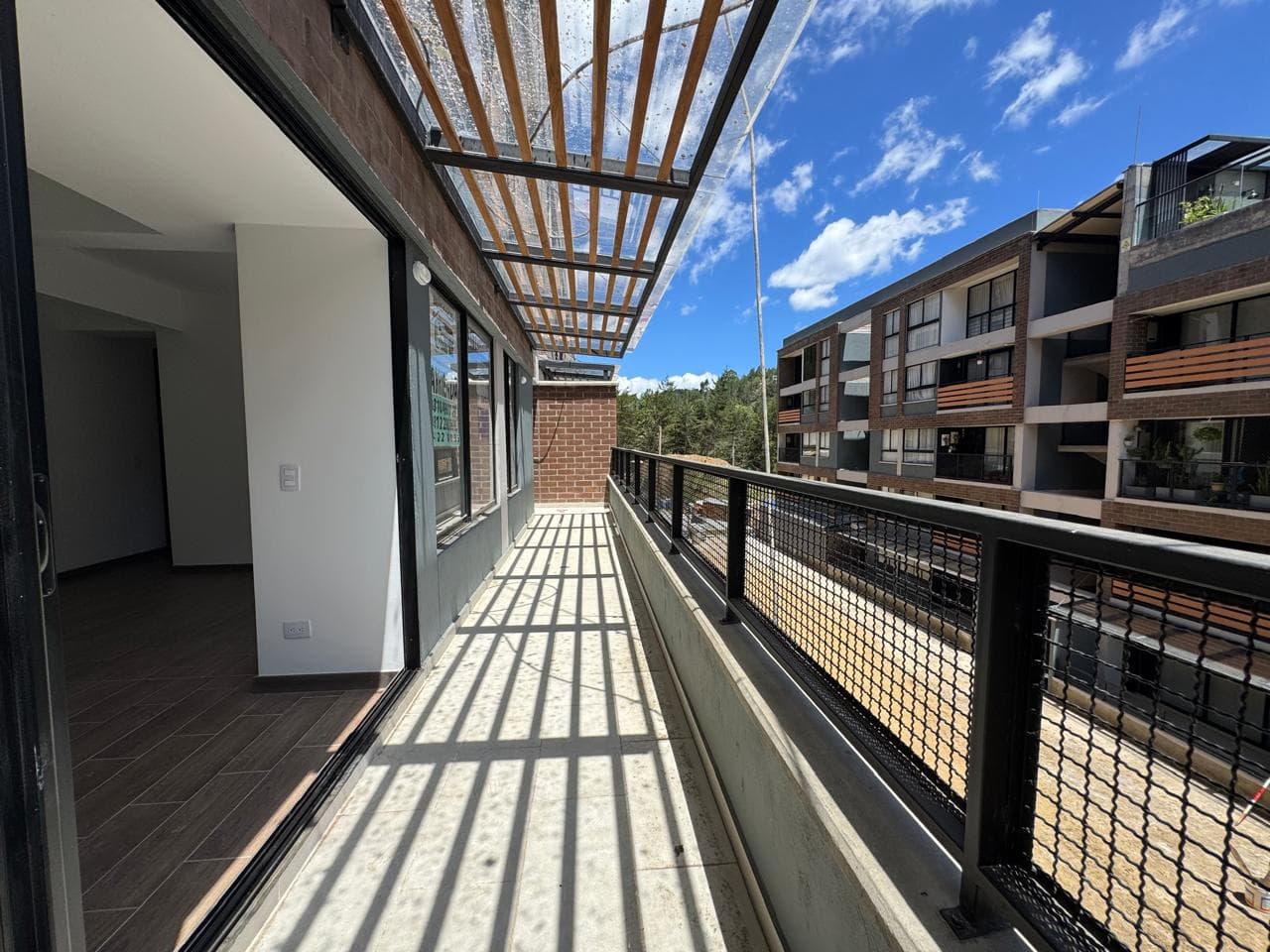 Apartamento en arriendo en El Campestre, Retiro — foto 1 de 20