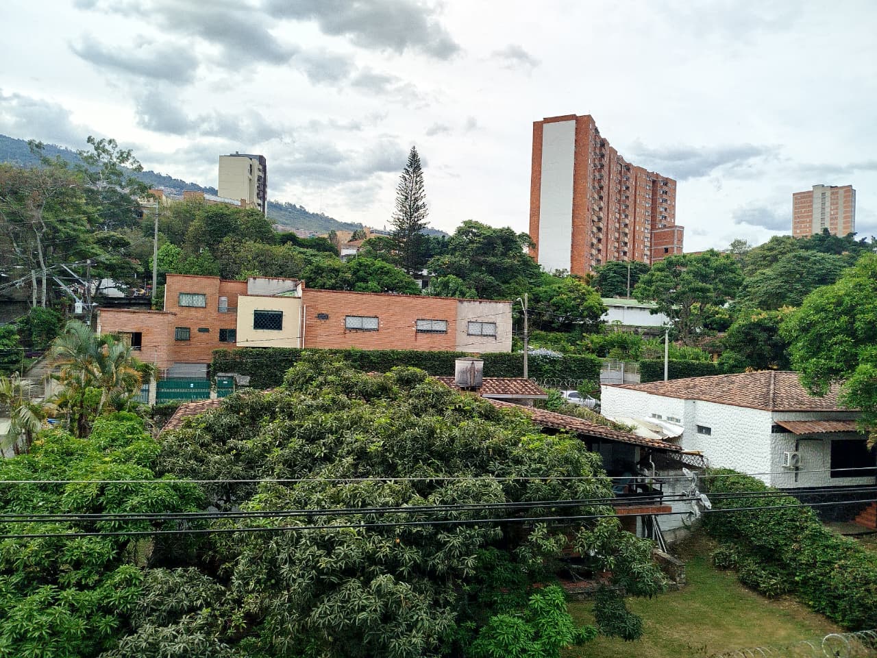 Apartaestudio en arriendo en Robledo, Medellín — foto 1 de 11