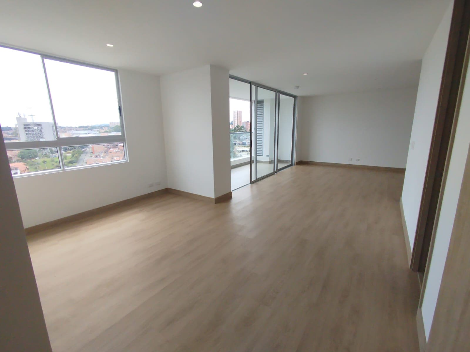 Apartamento en arriendo en Rionegro — foto 2 de 13