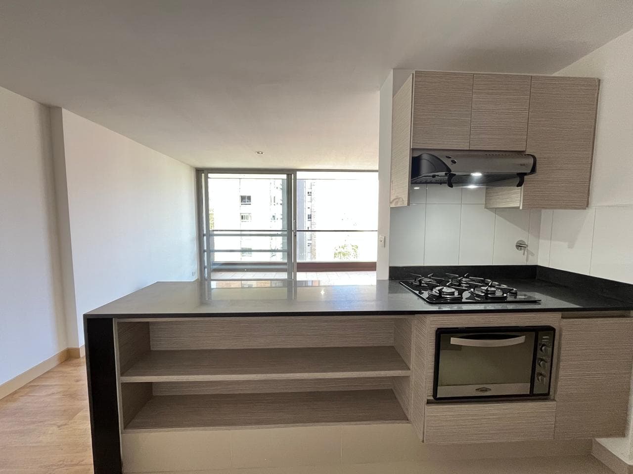 Apartamento en arriendo en Los Balsos, Poblado, Medellín — foto 5 de 20