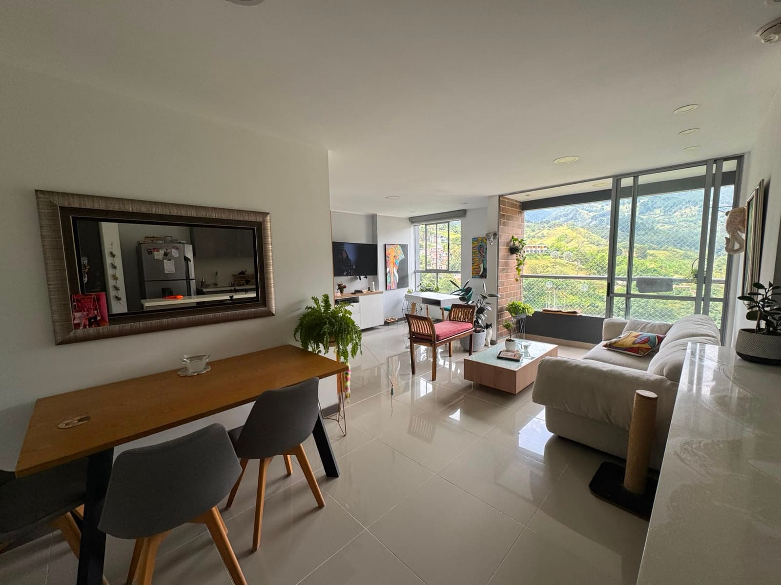 Apartamento en arriendo en El Chinguí, Envigado — foto 3 de 13