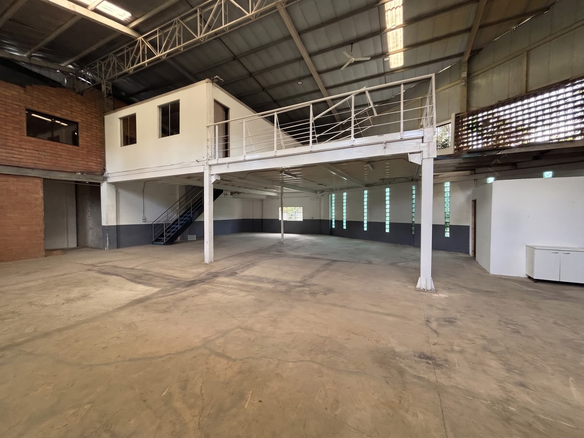 Bodega en arriendo en La Estrella — foto 1 de 20