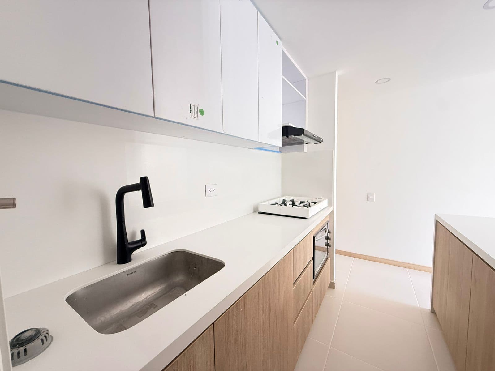 Apartamento en arriendo en Camino Verde, Envigado — foto 1 de 18
