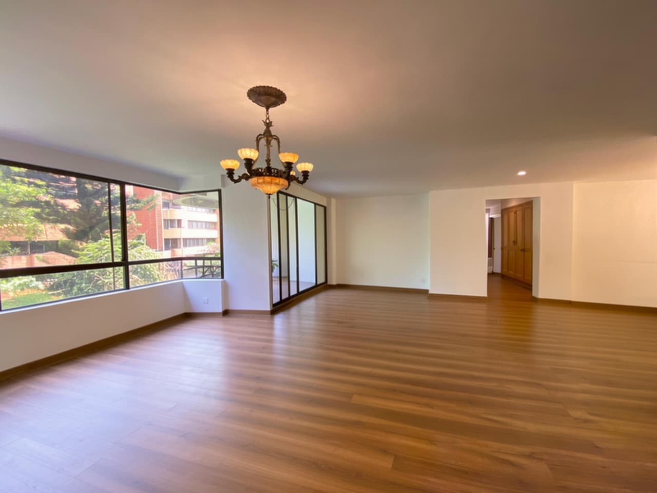 Apartamento en arriendo en Milla De Oro, Poblado, Medellín — foto 1 de 20