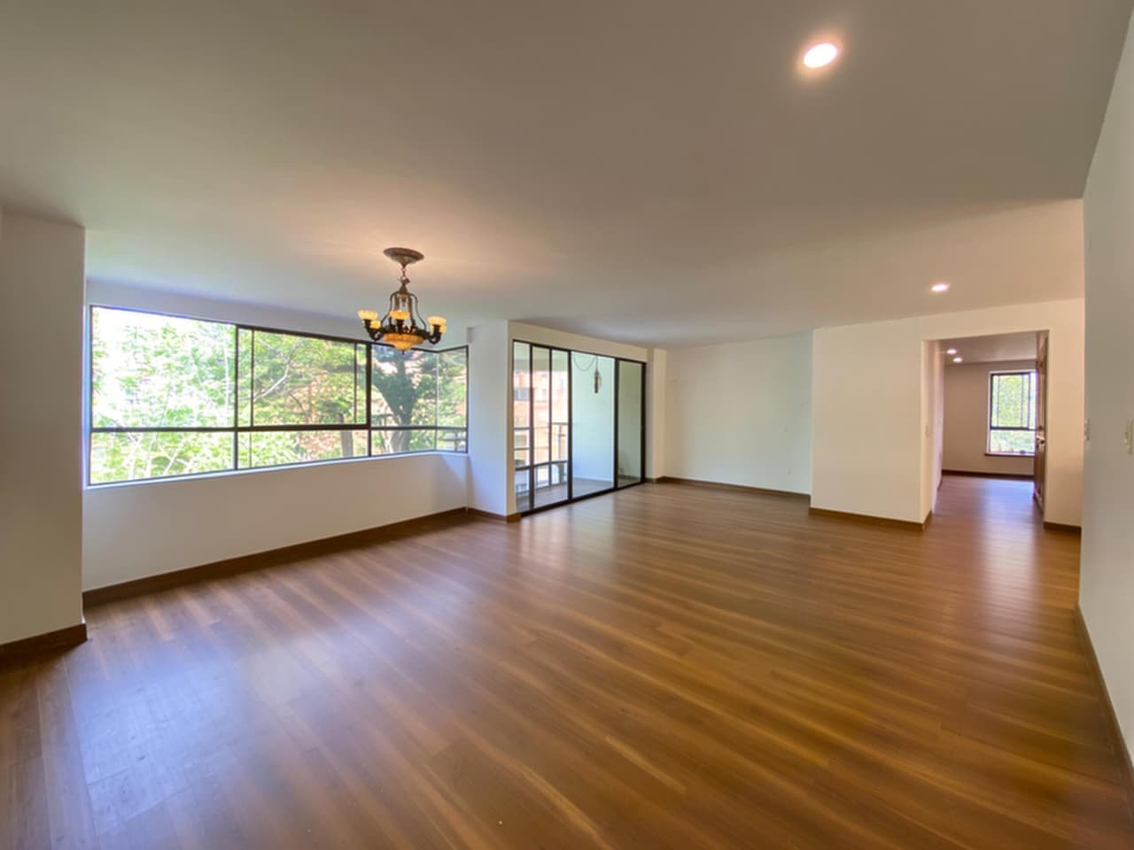 Apartamento en arriendo en Milla De Oro, Poblado, Medellín — foto 4 de 20