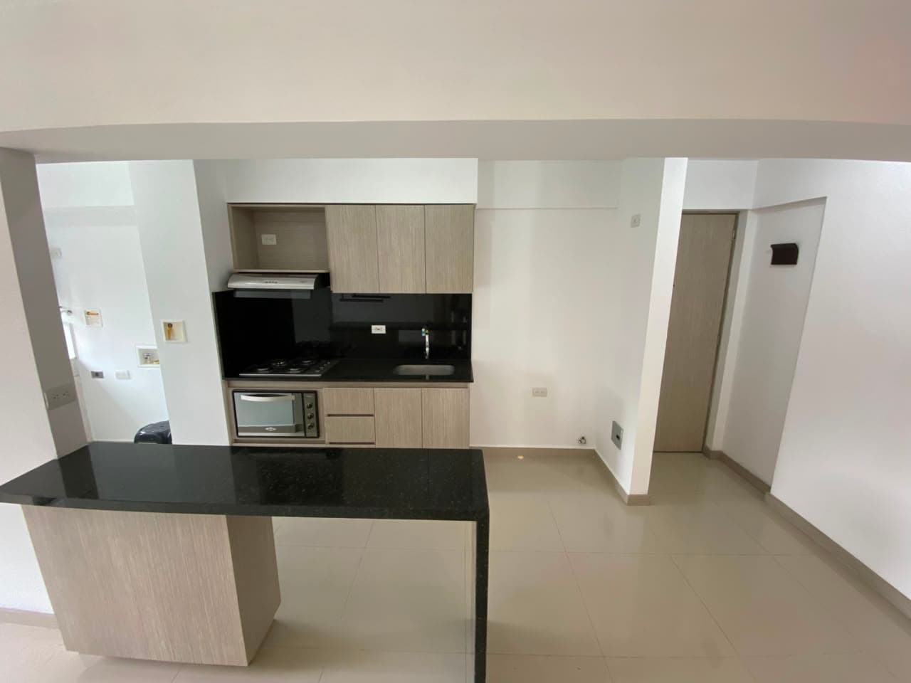 Apartamento en arriendo en Prados De, Sabaneta — foto 1 de 20