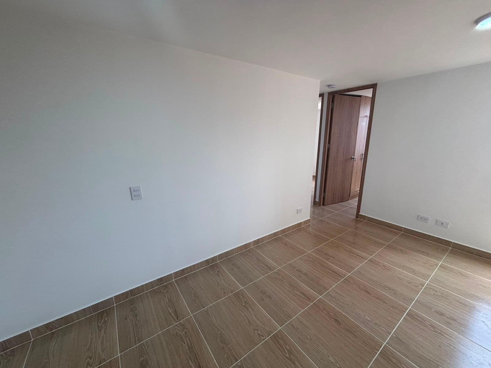 Apartamento en arriendo en San Antonio, Itagui — foto 2 de 13