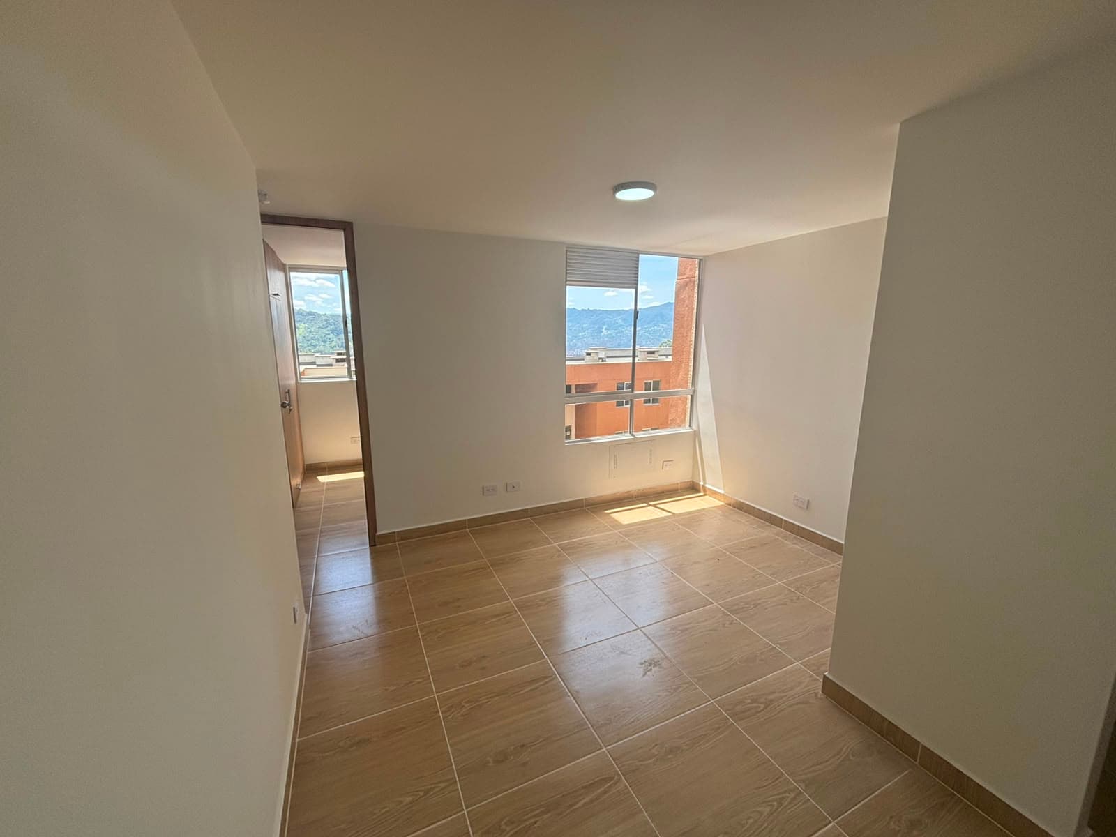 Apartamento en arriendo en San Antonio, Itagui — foto 4 de 13