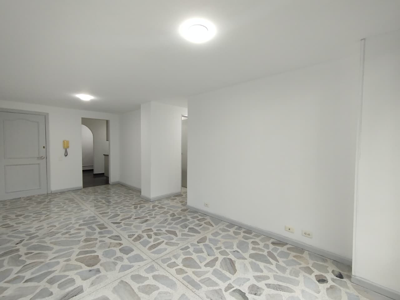 Apartamento en arriendo en La Mota, Belen, Medellín — foto 5 de 16