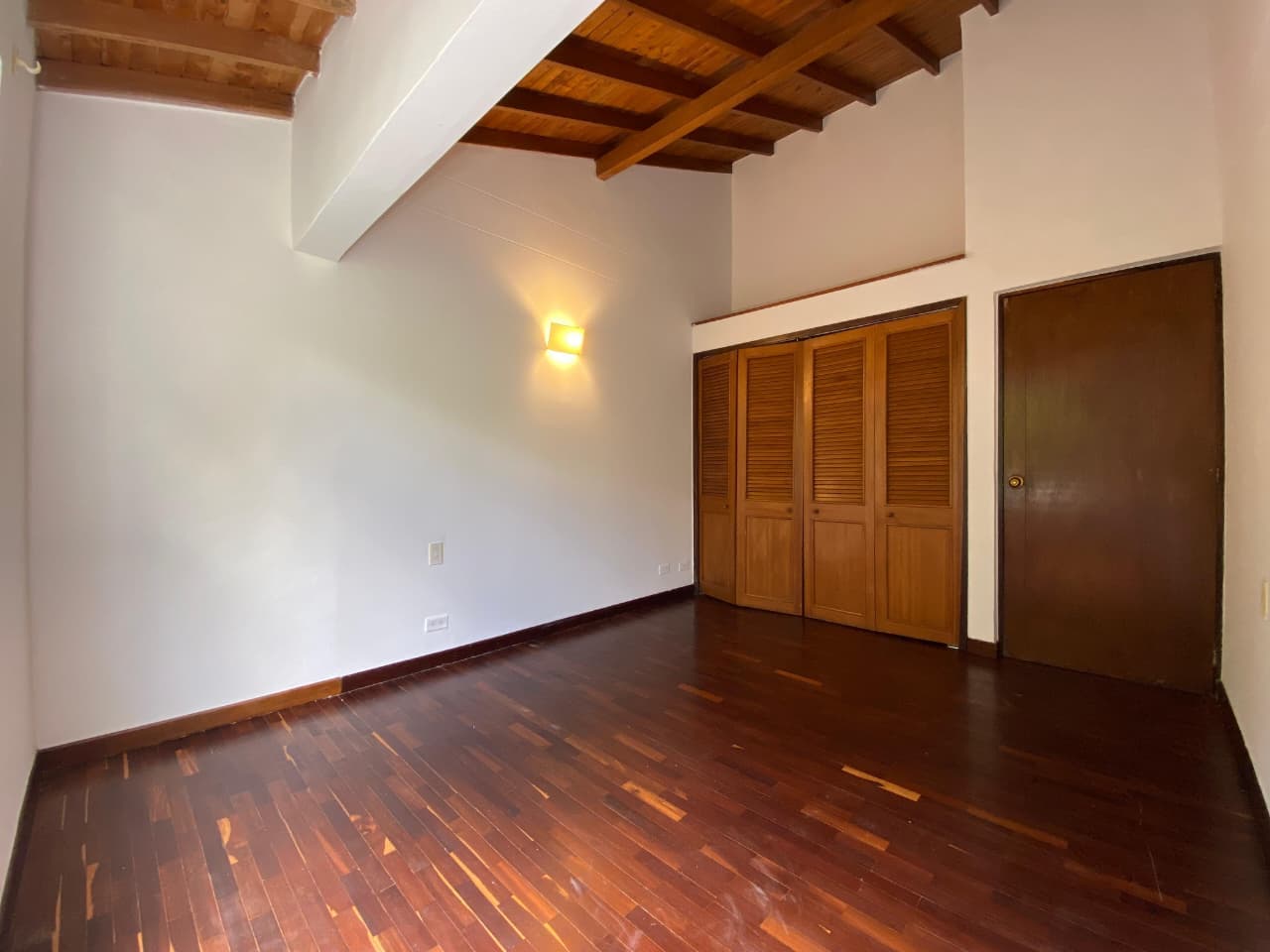 Casa Vivienda en arriendo en Los Balsos, Poblado, Medellín — foto 5 de 20