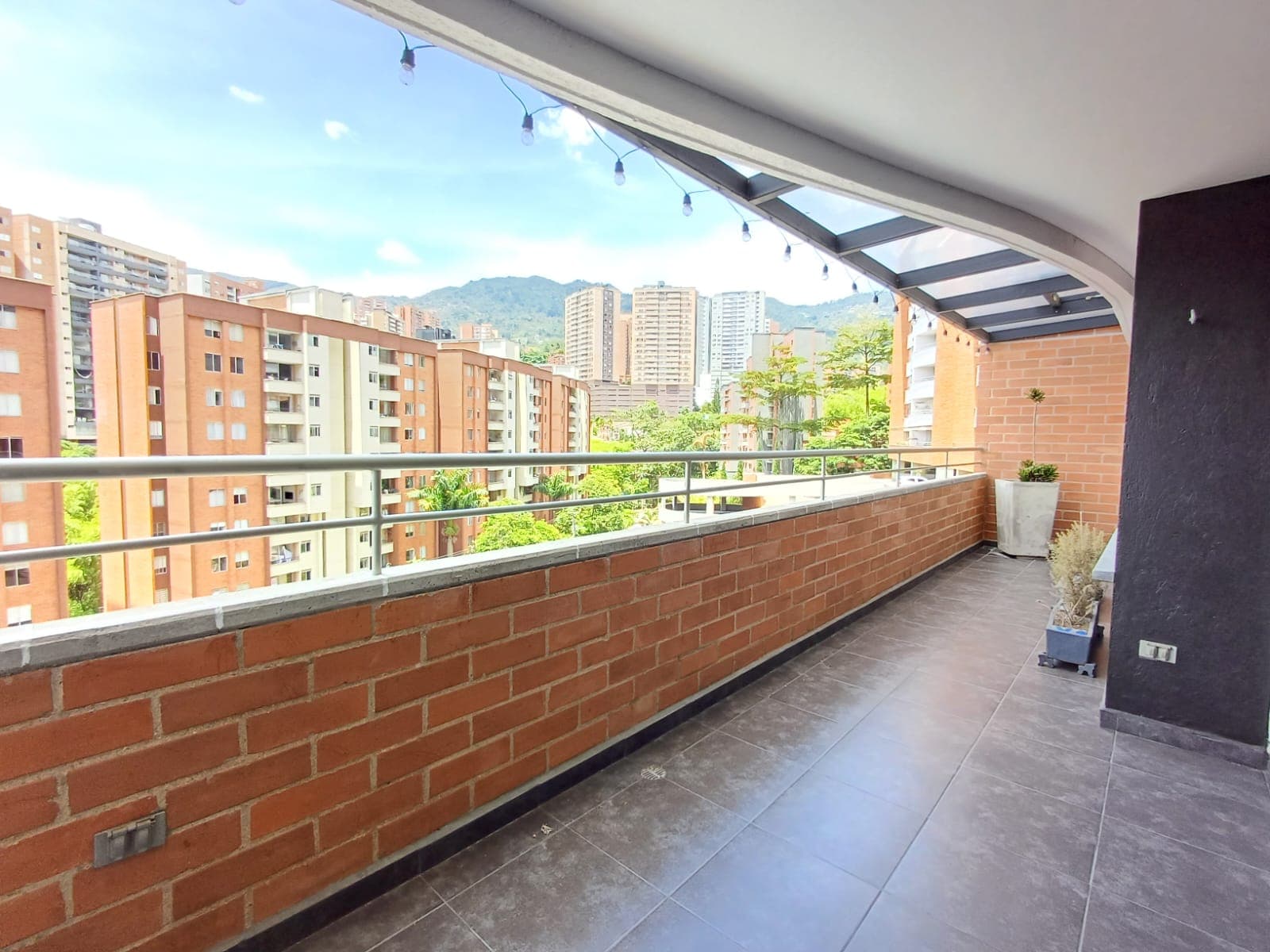 Apartamento en arriendo en Cumbres, Envigado — foto 2 de 20