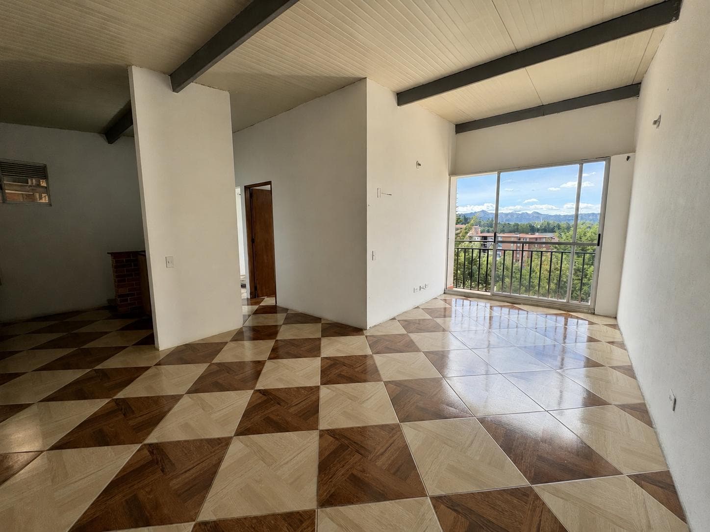 Apartamento en arriendo en Retiro — foto 1 de 14