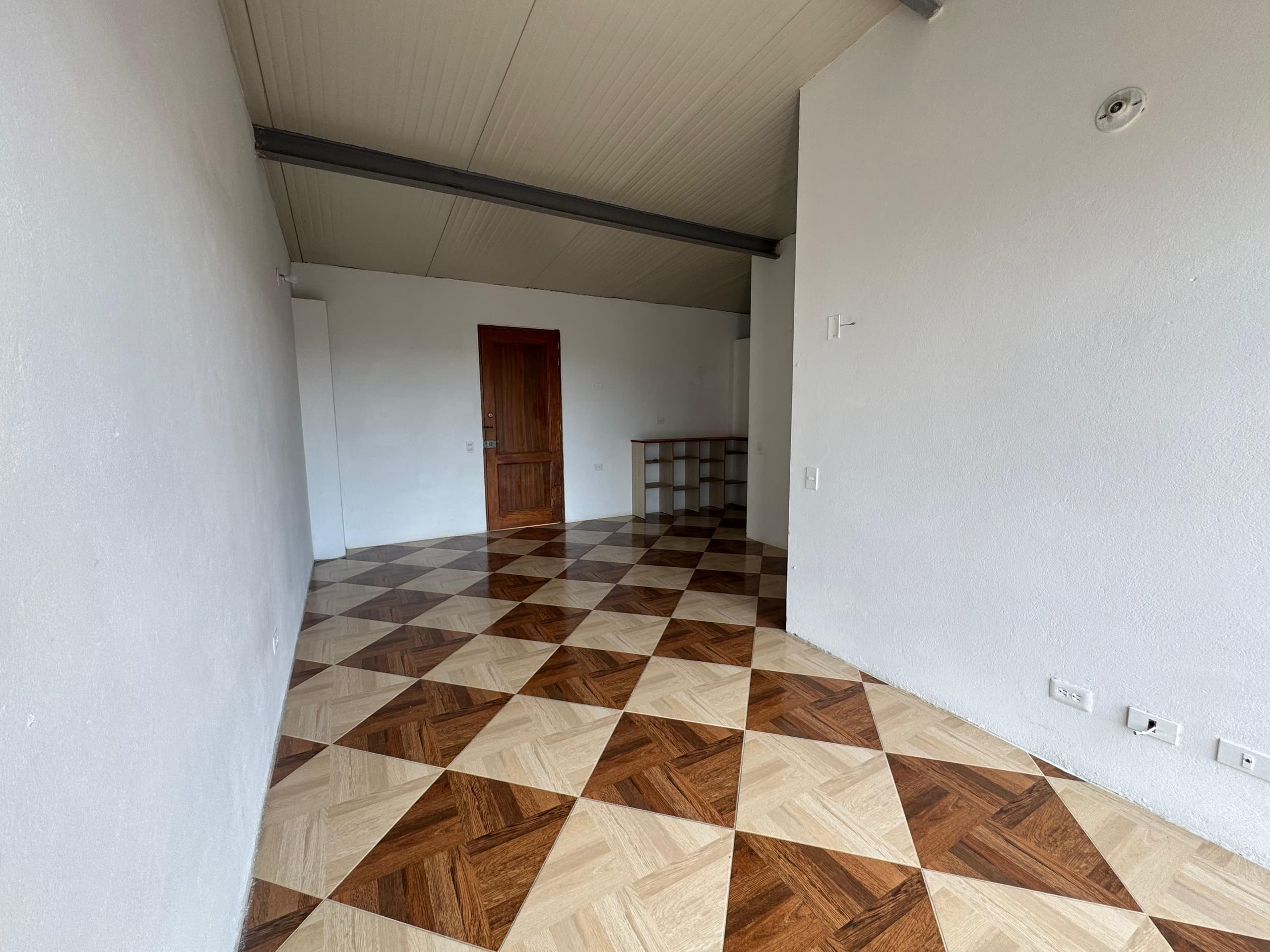 Apartamento en arriendo en Retiro — foto 2 de 14