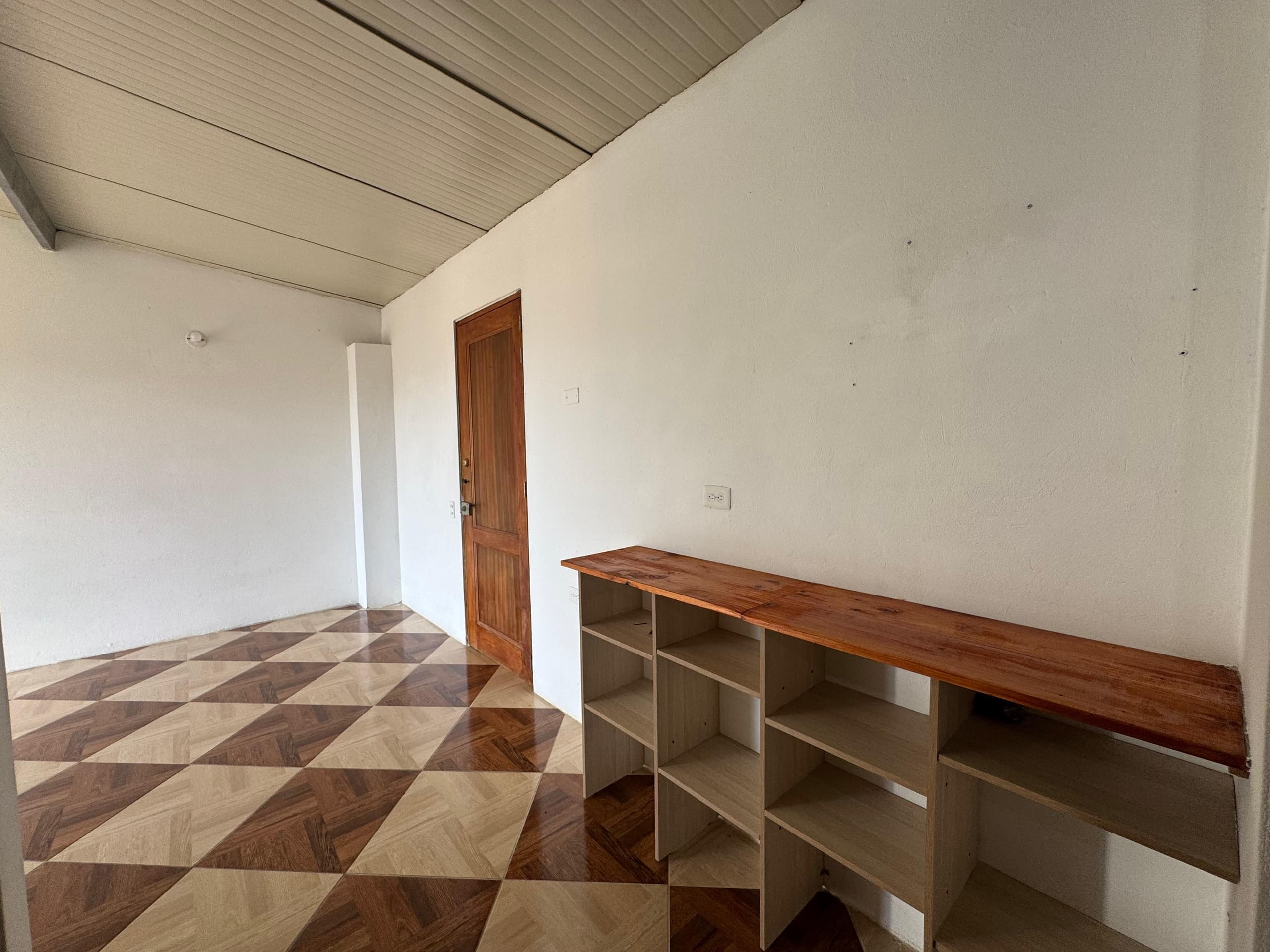 Apartamento en arriendo en Retiro — foto 3 de 14