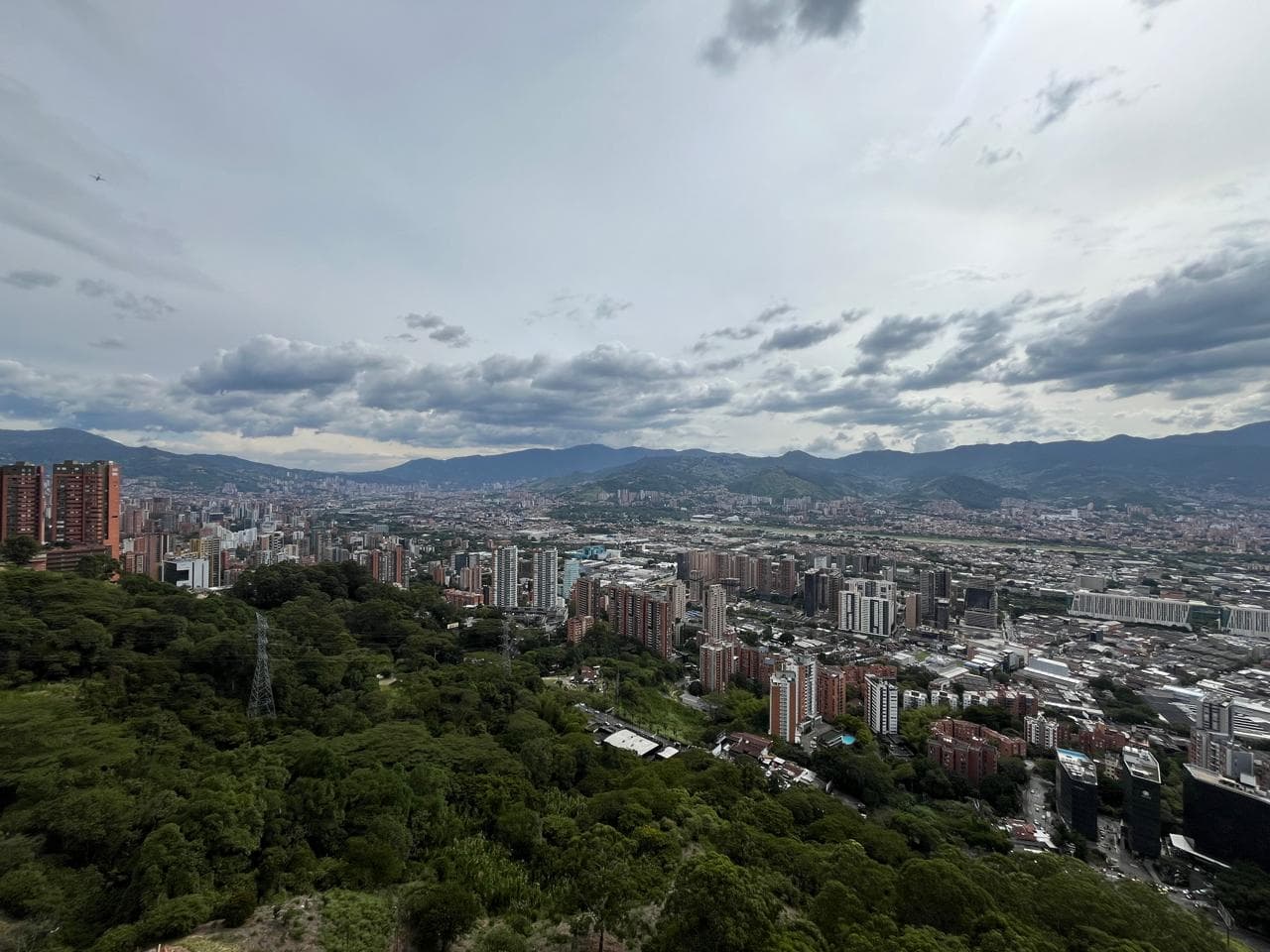 Apartamento en arriendo en Las Palmas M, Poblado, Medellín — foto 1 de 20