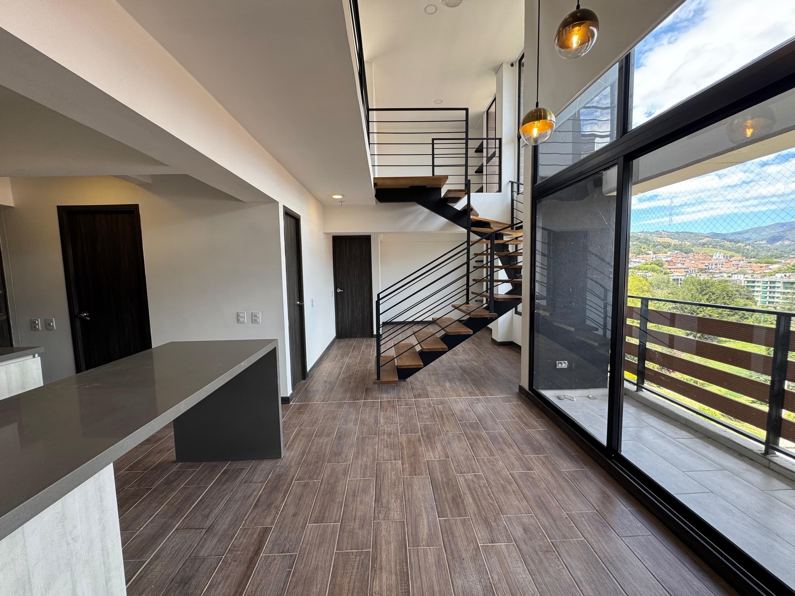Apartamento en arriendo en Retiro — foto 1 de 20