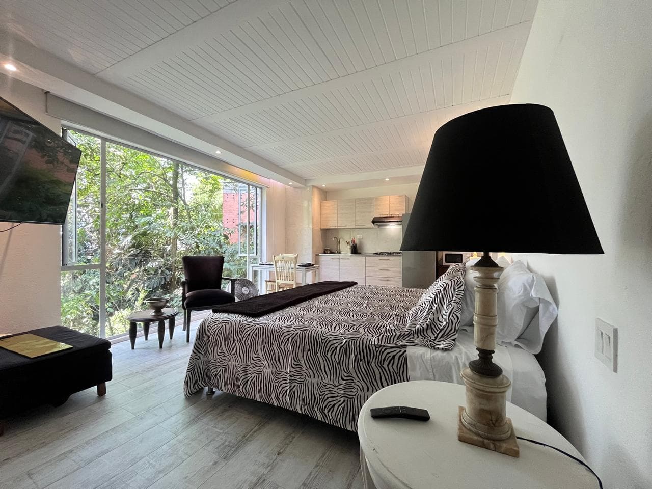 Apartamento en arriendo en El Tesoro, Poblado, Medellín — foto 2 de 13