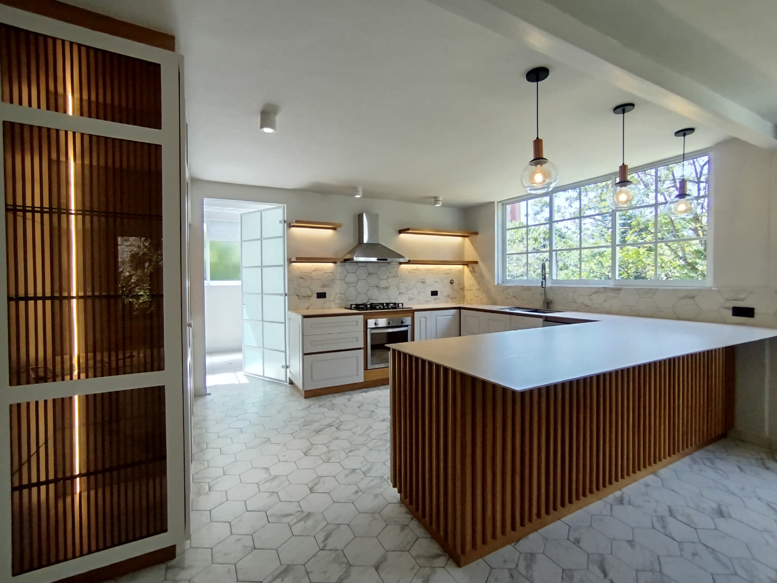 Casa Vivienda en arriendo en San Lucas, Poblado, Medellín — foto 2 de 20