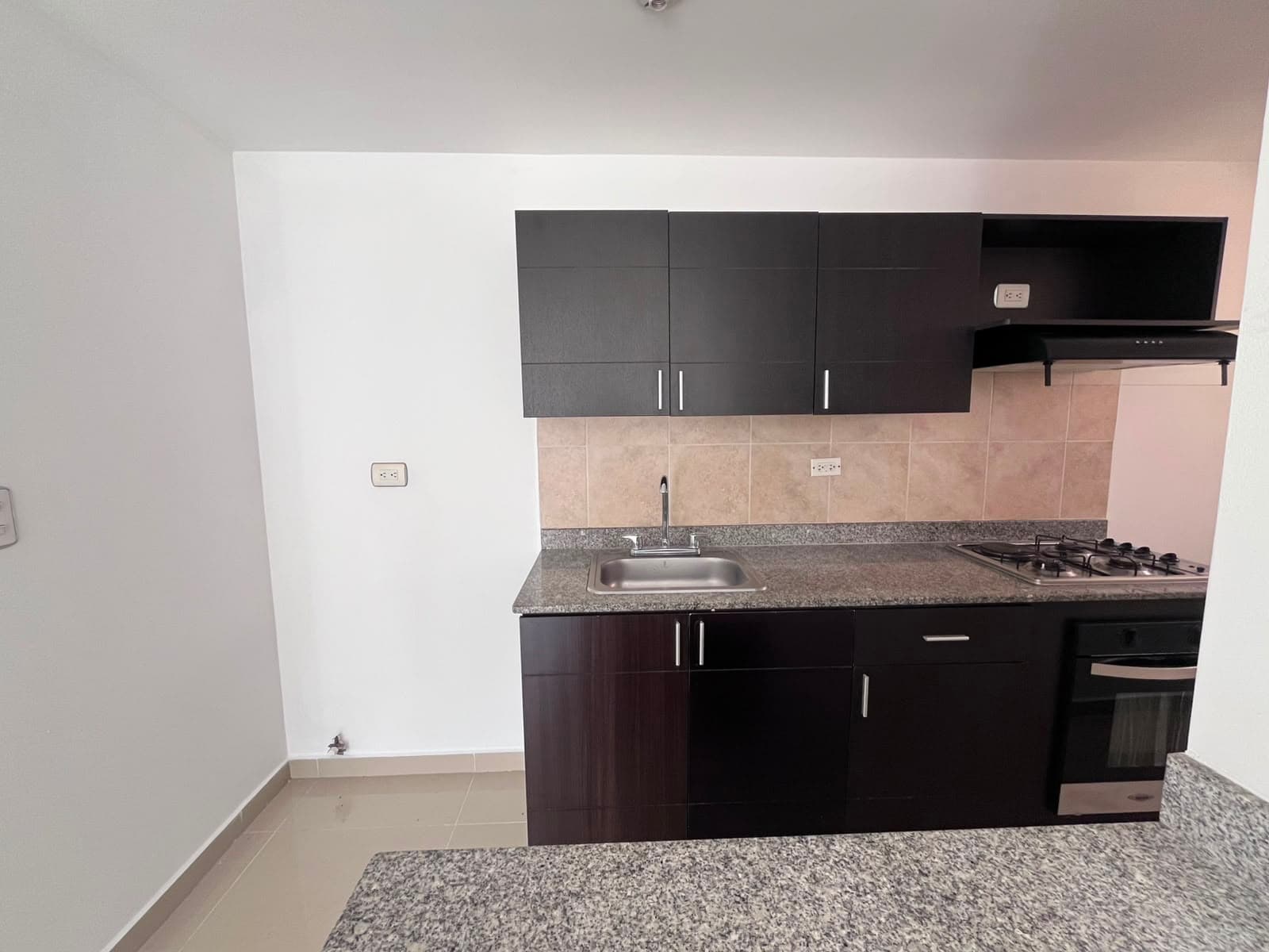 Apartamento en arriendo en Los Gonzalez, Poblado, Medellín — foto 5 de 18