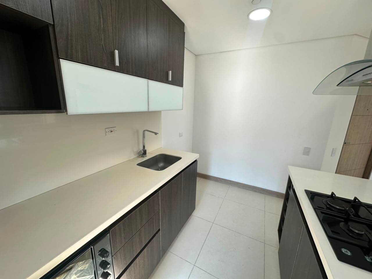 Apartamento en arriendo en Loma De Los Mesa, Envigado — foto 2 de 14
