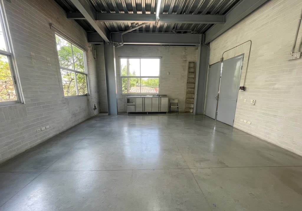 Oficina en arriendo en Guayabal, Itagui — foto 1 de 11