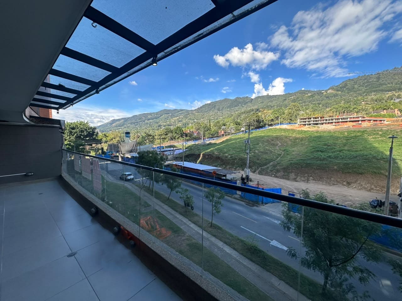 Apartamento en arriendo en Loma De Las Brujas, Envigado — foto 4 de 13