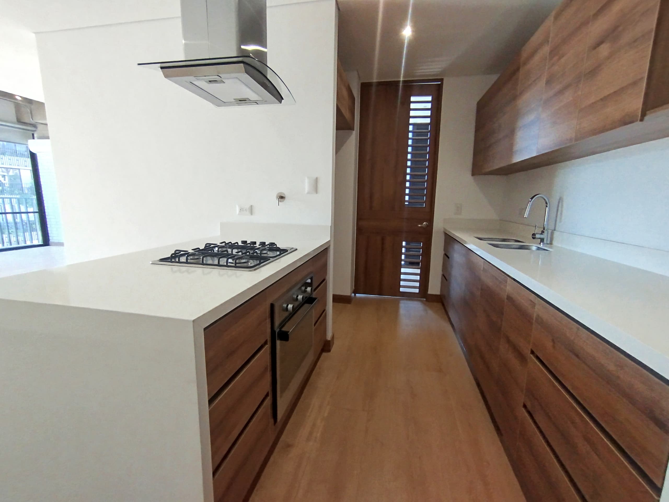 Apartamento en arriendo en Ciudad Del Rio, Medellín — foto 2 de 20