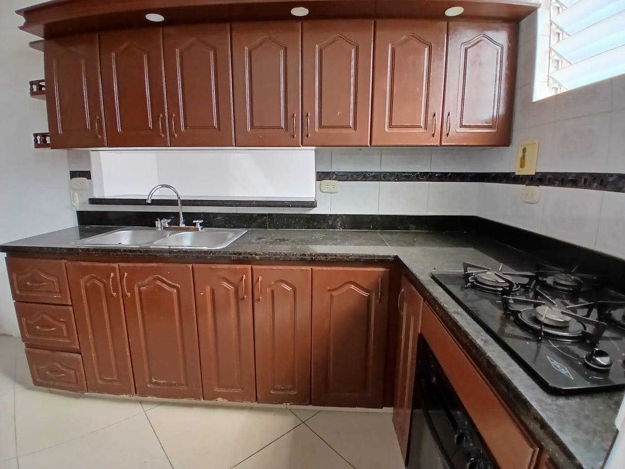 Apartamento en arriendo en Calasanz, La America, Medellín — foto 2 de 17
