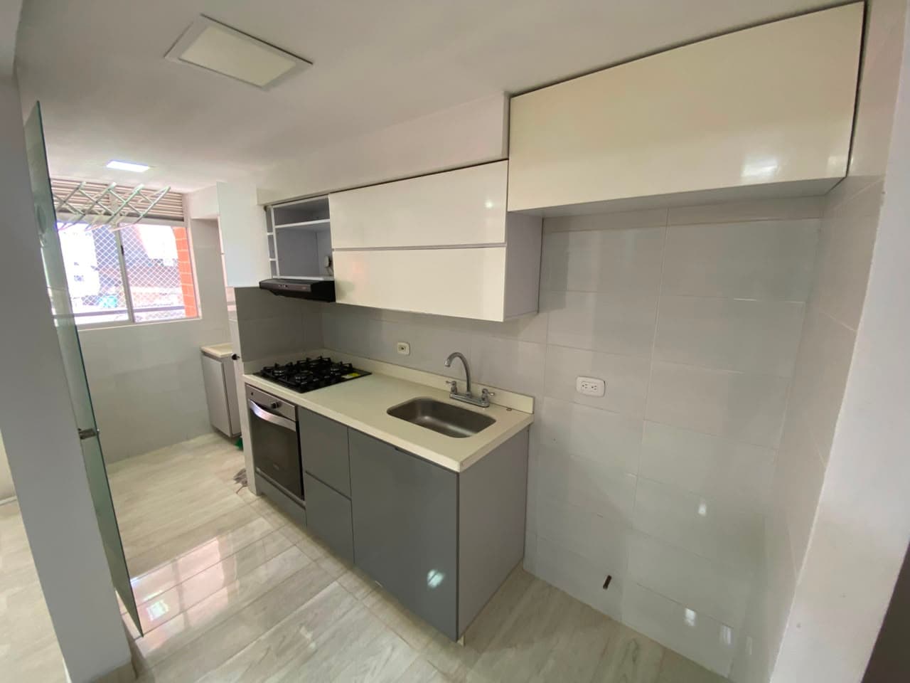 Apartamento en arriendo en Aliadas Del Sur, Sabaneta — foto 1 de 16