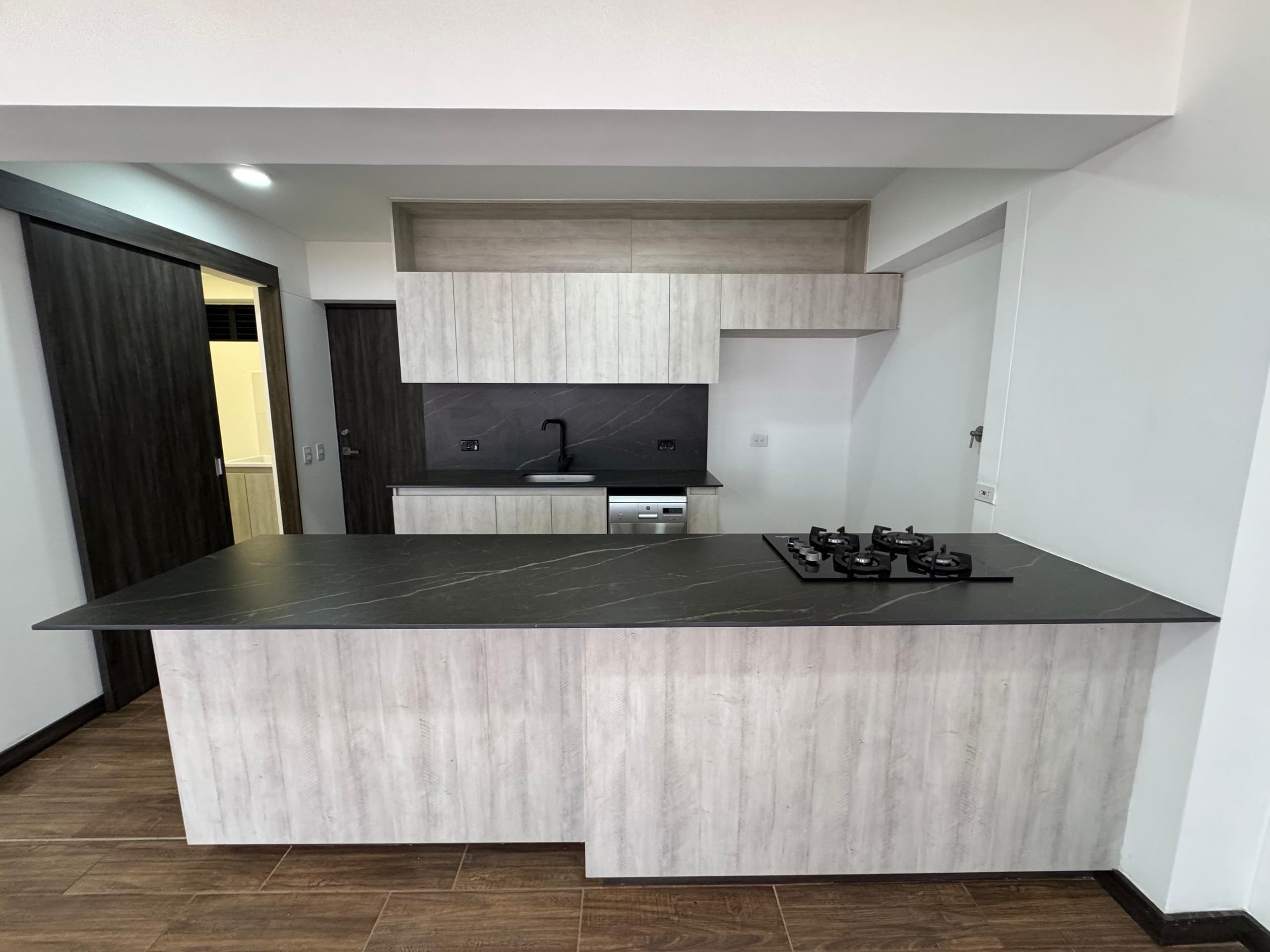 Apartamento en arriendo en Retiro — foto 1 de 11