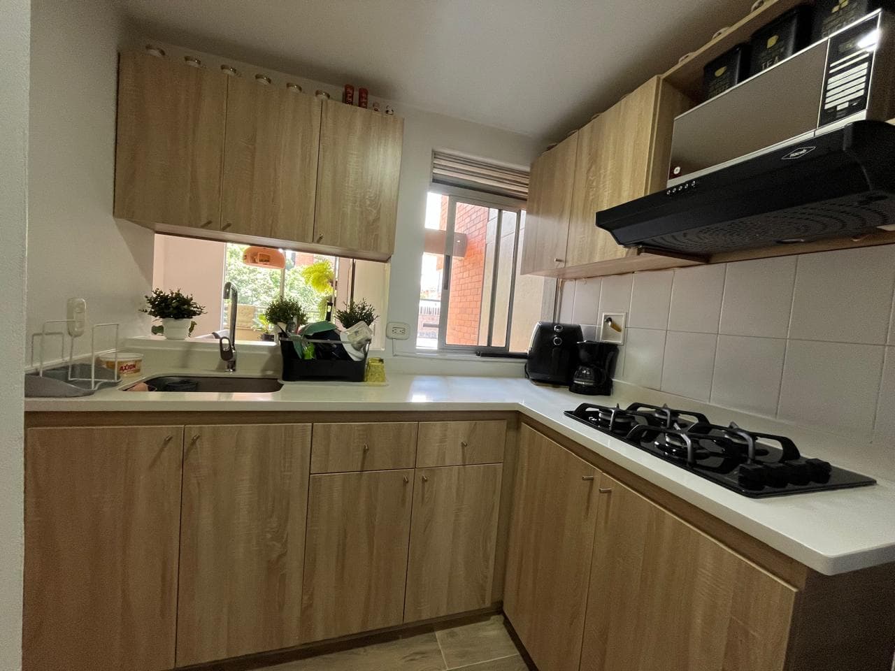 Apartamento en arriendo en Castropol, Poblado, Medellín — foto 1 de 15