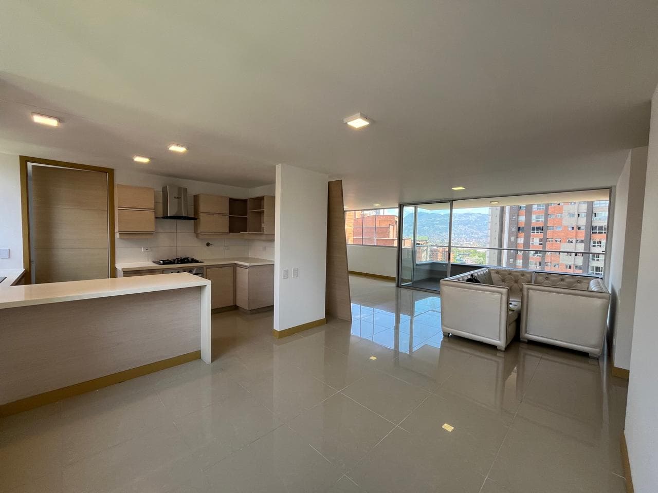 Apartamento en arriendo en Santa María De Los Ángeles, Poblado, Medellín — foto 4 de 20