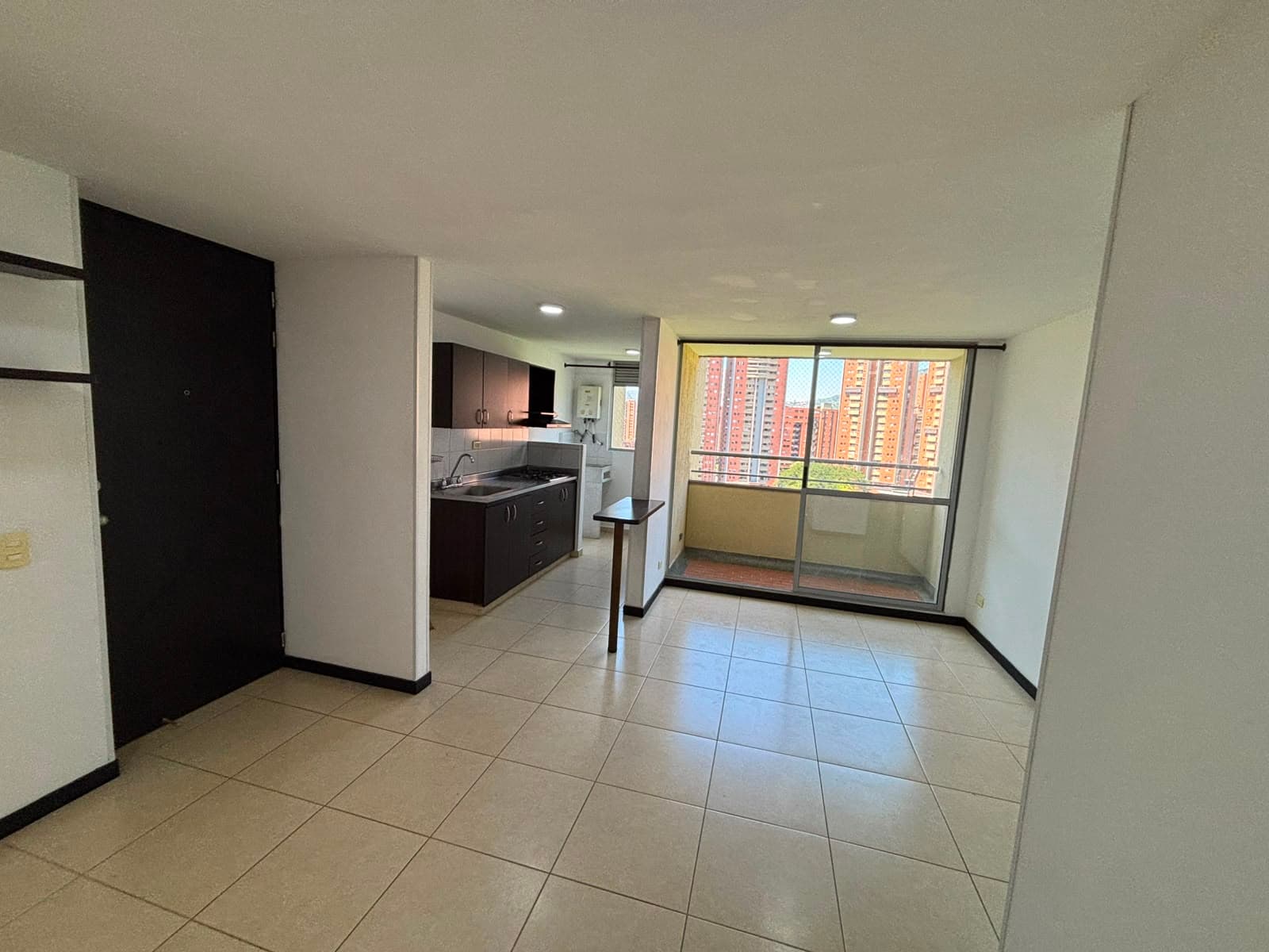 Apartamento en arriendo en Itagui — foto 2 de 16