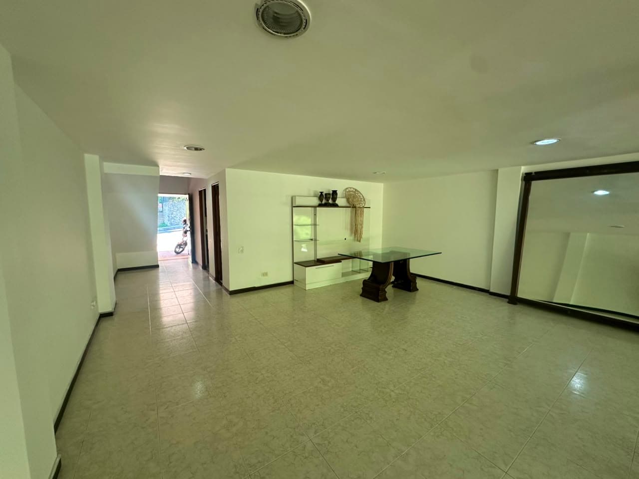 Casa Vivienda en arriendo en Loma de las Brujas, Envigado — foto 2 de 18