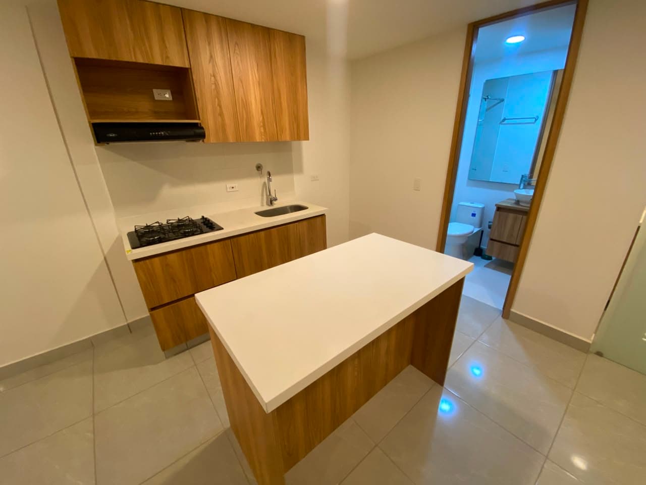 Apartamento en arriendo en Calle Larga, Sabaneta — foto 1 de 12