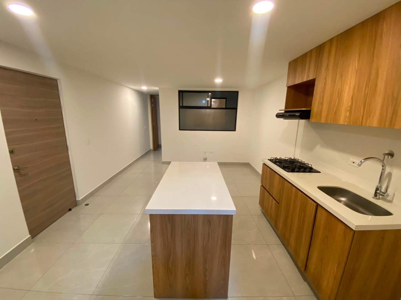 Apartamento en arriendo en Calle Larga, Sabaneta — foto 3 de 12